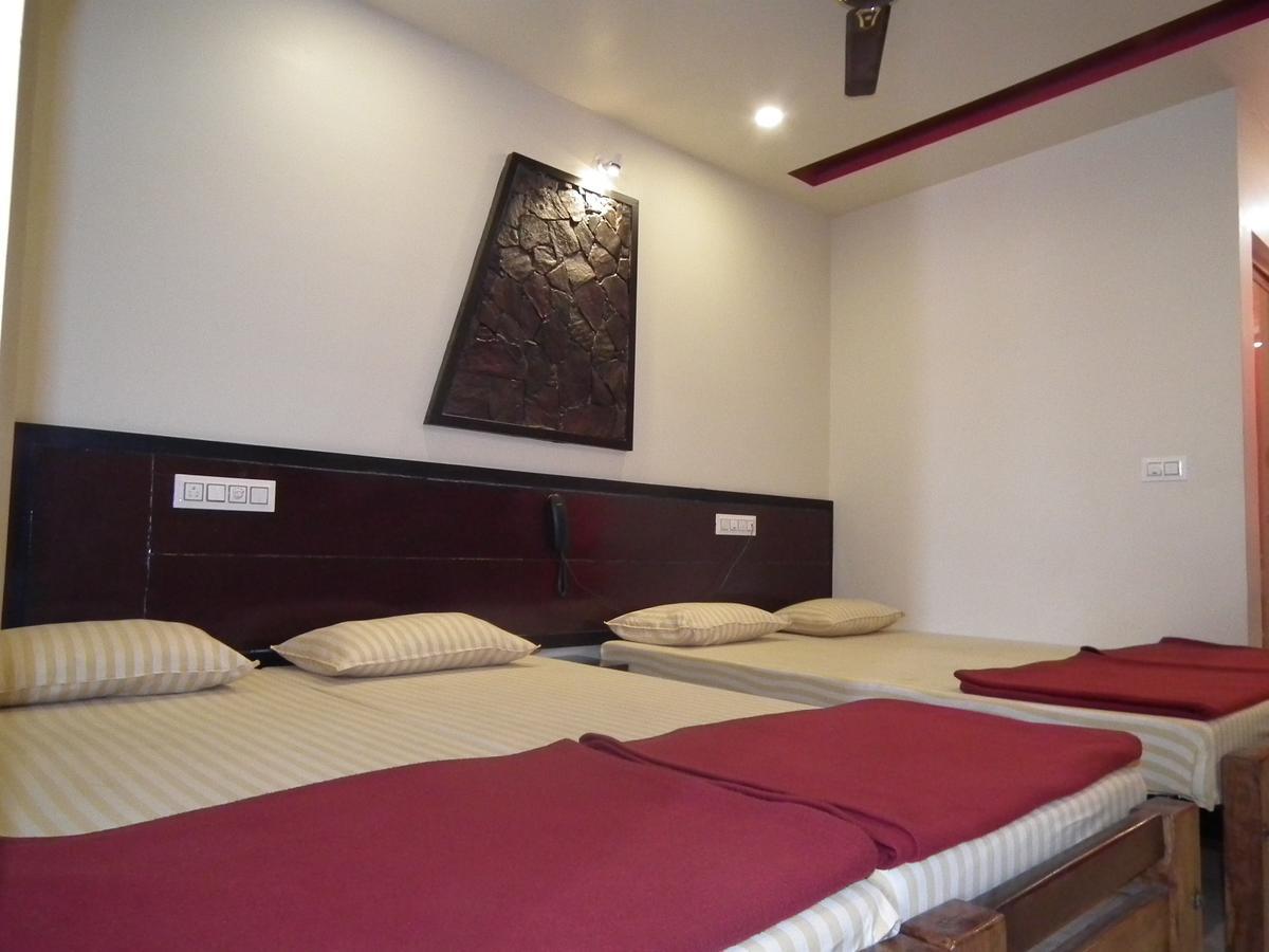 Galaxy Lodge Chikmagalur Exterior photo